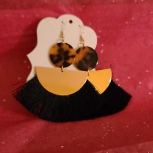Tortoiseshell gold plated tassle earrings